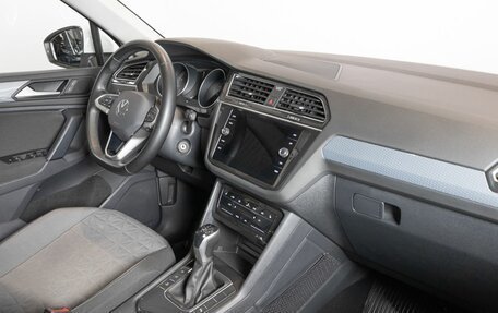 Volkswagen Tiguan II, 2021 год, 2 938 300 рублей, 7 фотография