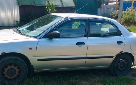 Suzuki Baleno I, 2001 год, 260 000 рублей, 2 фотография