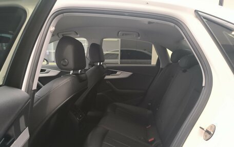 Audi A4, 2020 год, 2 850 000 рублей, 37 фотография