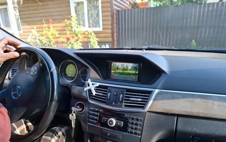 Mercedes-Benz E-Класс, 2009 год, 1 300 000 рублей, 4 фотография