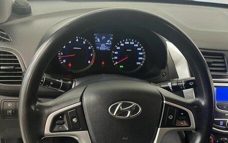 Hyundai Solaris II рестайлинг, 2011 год, 650 000 рублей, 9 фотография