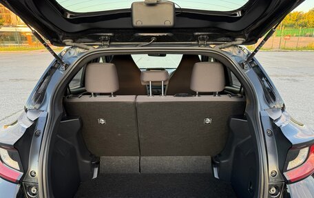Toyota Yaris, 2021 год, 1 299 000 рублей, 10 фотография