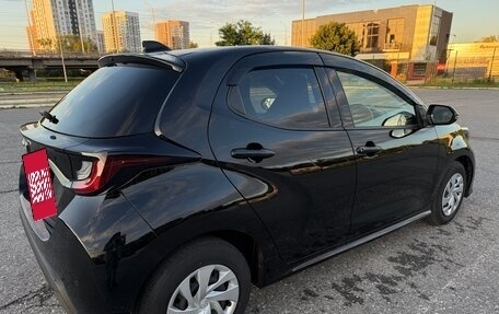 Toyota Yaris, 2021 год, 1 299 000 рублей, 6 фотография