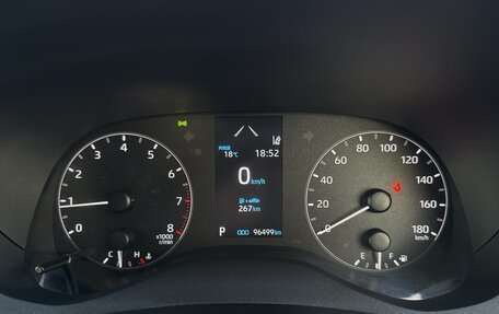 Toyota Yaris, 2021 год, 1 299 000 рублей, 18 фотография