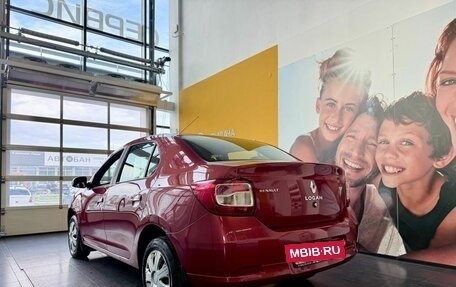 Renault Logan II, 2018 год, 869 000 рублей, 4 фотография