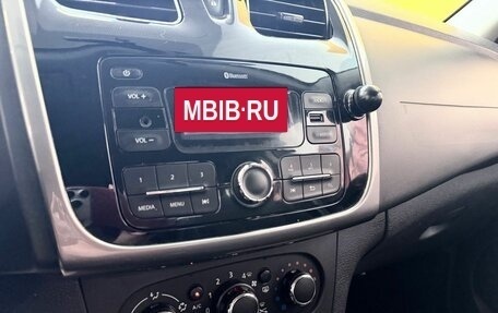 Renault Logan II, 2018 год, 869 000 рублей, 14 фотография