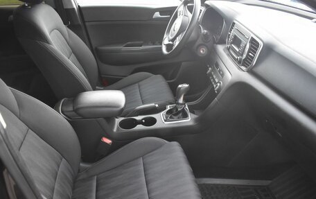 KIA Sportage IV рестайлинг, 2017 год, 2 125 000 рублей, 10 фотография
