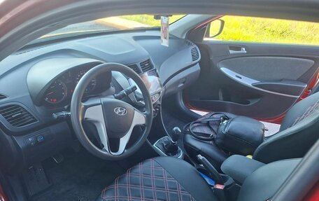 Hyundai Solaris II рестайлинг, 2012 год, 630 000 рублей, 7 фотография
