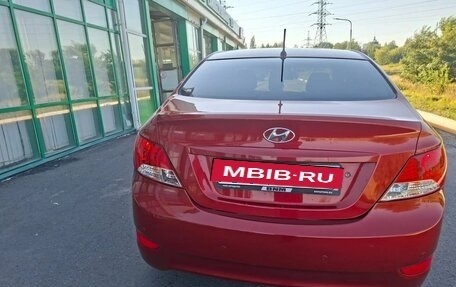 Hyundai Solaris II рестайлинг, 2012 год, 630 000 рублей, 5 фотография