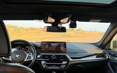 BMW 5 серия, 2021 год, 4 900 000 рублей, 8 фотография
