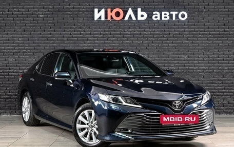 Toyota Camry, 2018 год, 2 750 000 рублей, 4 фотография