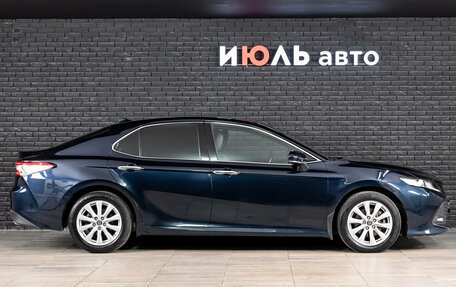 Toyota Camry, 2018 год, 2 750 000 рублей, 9 фотография