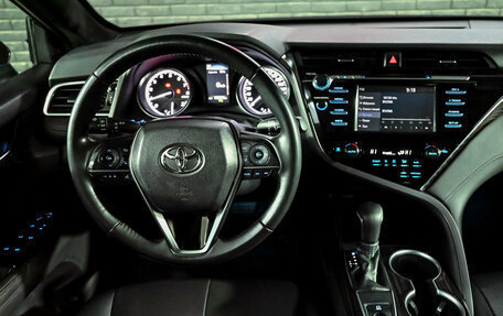 Toyota Camry, 2018 год, 2 750 000 рублей, 20 фотография