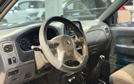 Nissan NP300, 2008 год, 1 049 000 рублей, 12 фотография