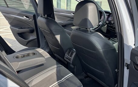 Volkswagen Golf VIII, 2022 год, 2 390 000 рублей, 12 фотография