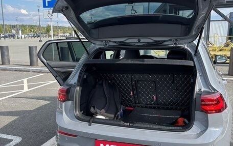 Volkswagen Golf VIII, 2022 год, 2 390 000 рублей, 13 фотография