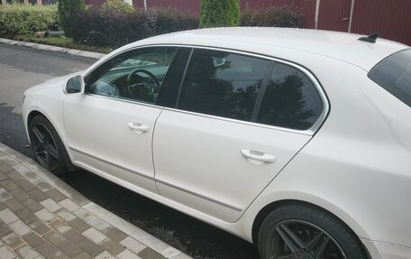 Skoda Superb III рестайлинг, 2013 год, 1 550 000 рублей, 2 фотография