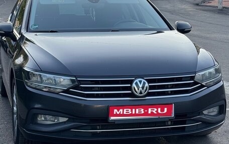 Volkswagen Passat B8 рестайлинг, 2020 год, 2 500 000 рублей, 1 фотография