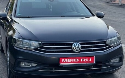 Volkswagen Passat B8 рестайлинг, 2020 год, 2 500 000 рублей, 1 фотография