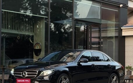 Mercedes-Benz E-Класс, 2019 год, 2 780 000 рублей, 1 фотография