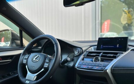 Lexus NX I, 2016 год, 2 900 000 рублей, 13 фотография