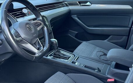 Volkswagen Passat B8 рестайлинг, 2020 год, 2 500 000 рублей, 9 фотография