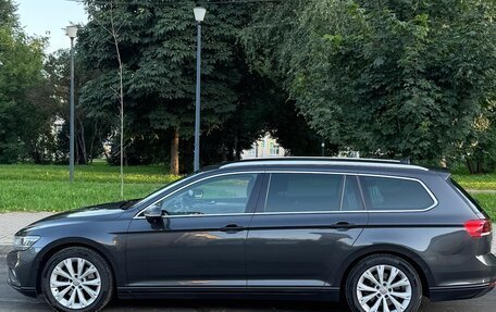 Volkswagen Passat B8 рестайлинг, 2020 год, 2 500 000 рублей, 2 фотография