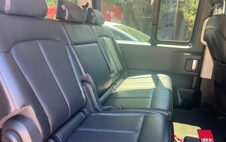 Hyundai Staria, 2022 год, 5 200 000 рублей, 6 фотография