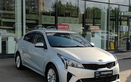 KIA Rio IV, 2021 год, 1 799 000 рублей, 3 фотография