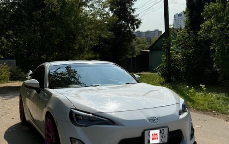 Toyota GT86 I, 2013 год, 2 000 000 рублей, 2 фотография