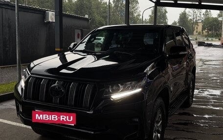 Toyota Land Cruiser Prado 150 рестайлинг 2, 2014 год, 2 750 000 рублей, 2 фотография