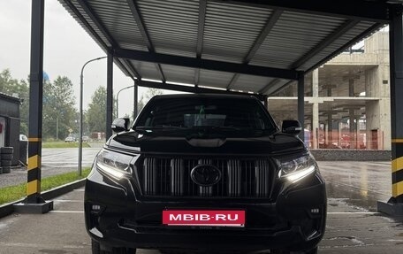 Toyota Land Cruiser Prado 150 рестайлинг 2, 2014 год, 2 750 000 рублей, 3 фотография
