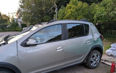 Renault Sandero II рестайлинг, 2017 год, 350 000 рублей, 8 фотография