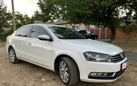Volkswagen Passat B7, 2012 год, 1 060 000 рублей, 2 фотография