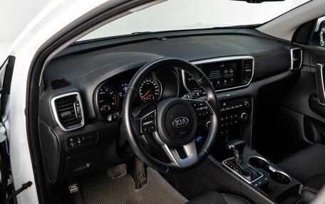 KIA Sportage IV рестайлинг, 2019 год, 2 150 000 рублей, 10 фотография