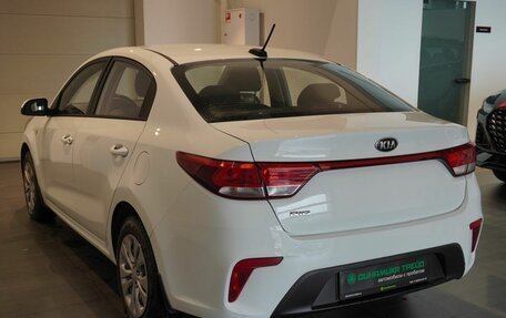 KIA Rio IV, 2018 год, 1 390 000 рублей, 3 фотография
