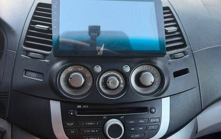 Mitsubishi Grandis, 2007 год, 600 000 рублей, 9 фотография