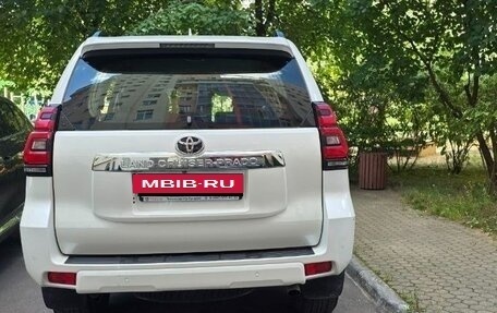 Toyota Land Cruiser Prado 150 рестайлинг 2, 2018 год, 6 200 000 рублей, 4 фотография