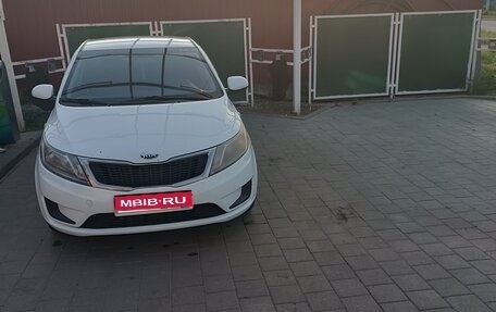 KIA Rio III рестайлинг, 2013 год, 680 000 рублей, 1 фотография