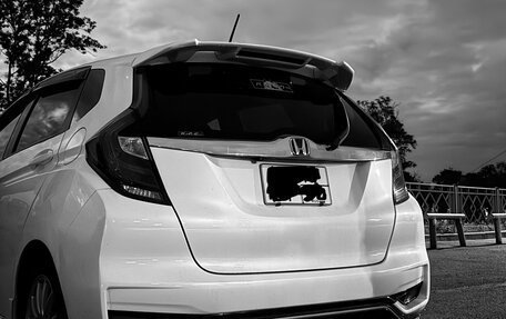 Honda Fit III, 2018 год, 1 500 000 рублей, 2 фотография