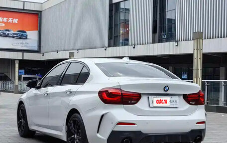 BMW 1 серия, 2023 год, 1 850 000 рублей, 5 фотография