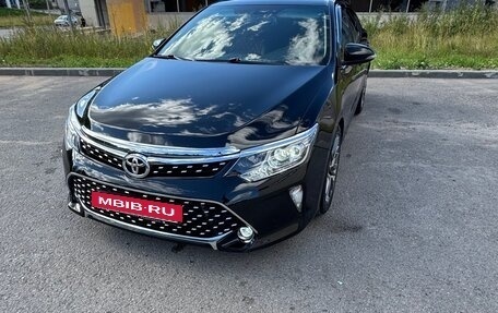 Toyota Camry, 2017 год, 1 650 000 рублей, 3 фотография