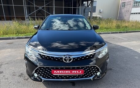 Toyota Camry, 2017 год, 1 650 000 рублей, 5 фотография