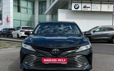 Toyota Camry, 2018 год, 2 720 000 рублей, 2 фотография