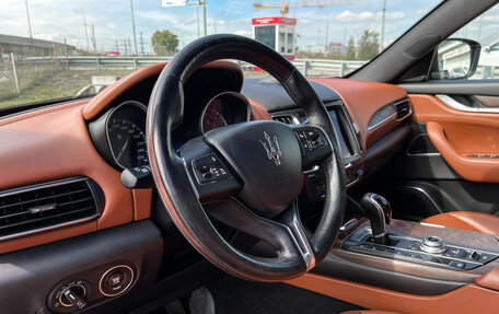 Maserati Levante I, 2016 год, 3 850 000 рублей, 13 фотография