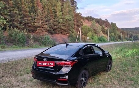 Hyundai Solaris II рестайлинг, 2017 год, 1 415 000 рублей, 4 фотография