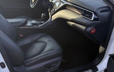 Toyota Camry, 2019 год, 2 850 000 рублей, 8 фотография