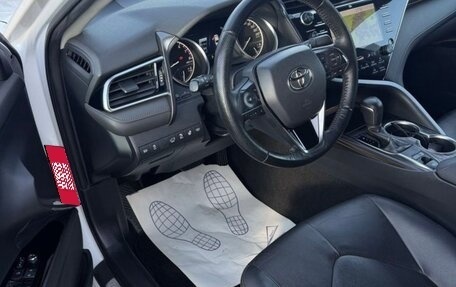 Toyota Camry, 2019 год, 2 850 000 рублей, 7 фотография