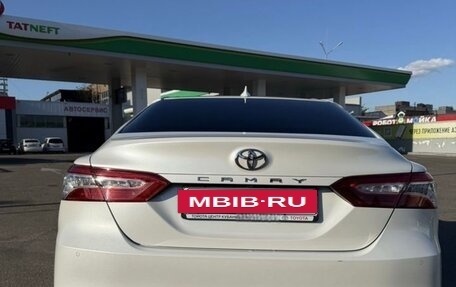 Toyota Camry, 2019 год, 2 850 000 рублей, 3 фотография