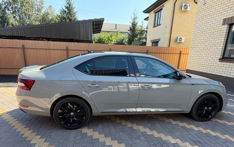 Skoda Superb III рестайлинг, 2021 год, 4 000 000 рублей, 10 фотография